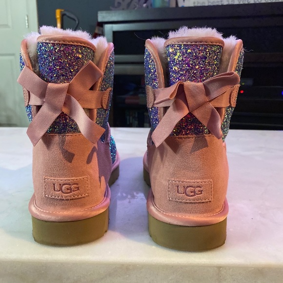 Ugg boots size 10 - Picture 1 of 7